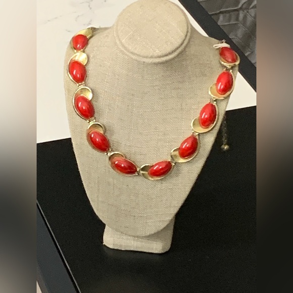 RARE - STRIKING VINTAGE CHAREL RED CABACHON NECKLACE - Picture 3 of 12